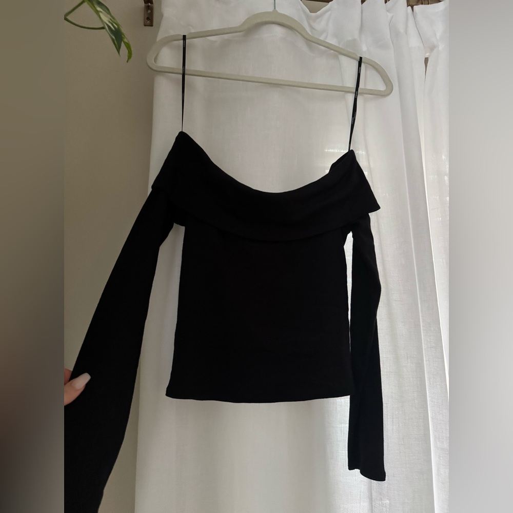 NWT – Black Off The Shoulder Top – Size Small